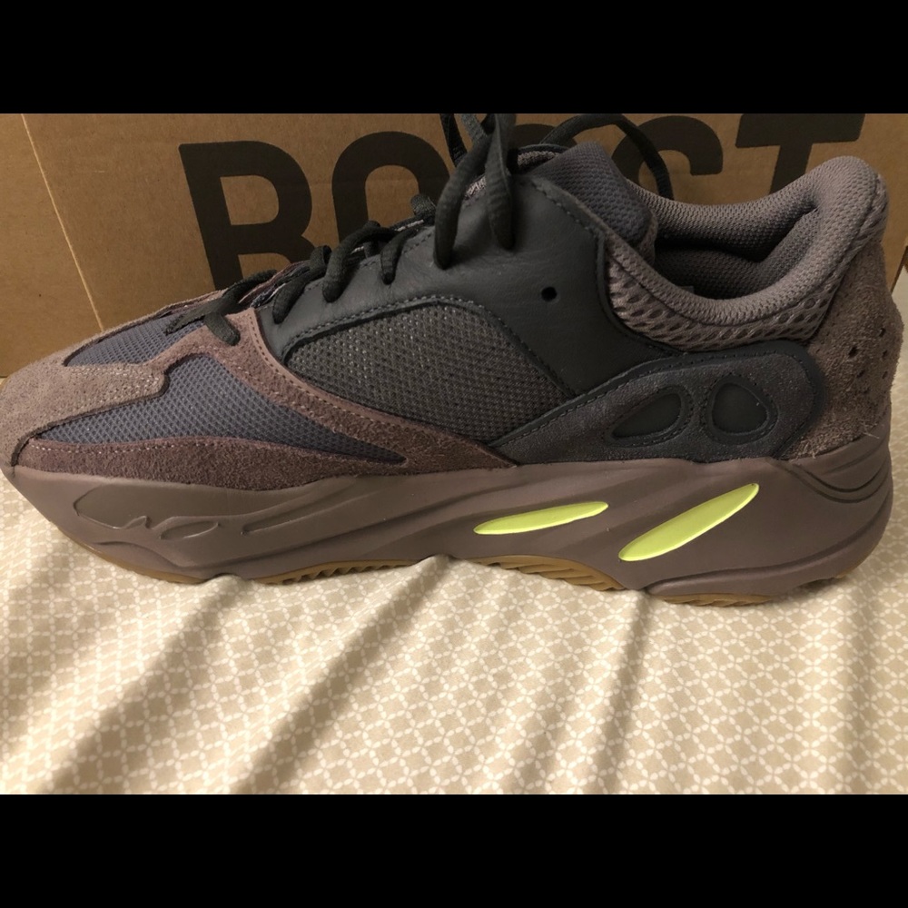 Adidas Yeezy Mauve